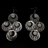 アジアン ピアス
