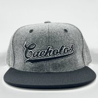 Cacholos Signature Snapback Cap ブラック/チャコールグレー