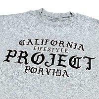 PROJECT POR VIDA TEE ライトグレー