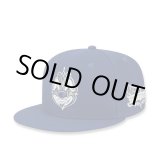 画像: MISTER CARTOON Script Crown Snapback Cap NAVY